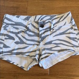 GUESS zebra shorts